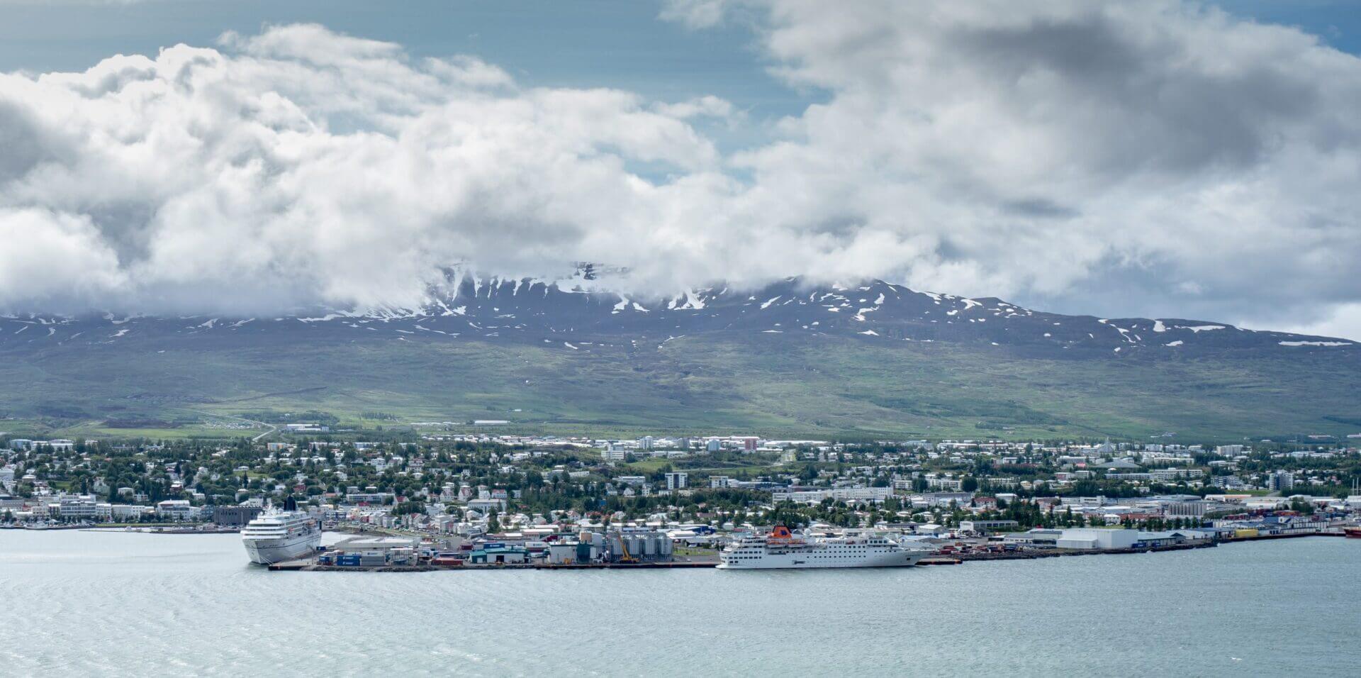 https://commons.wikimedia.org/wiki/File:Akureyri_Island.jpg